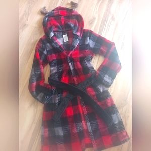 CuddlDuds boy's bathrobe